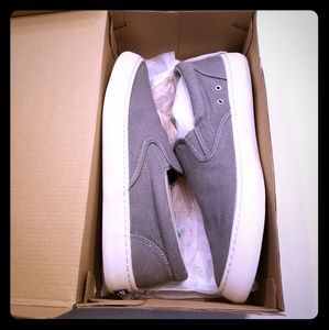 NWT Sperry Grey Cutter Slip On